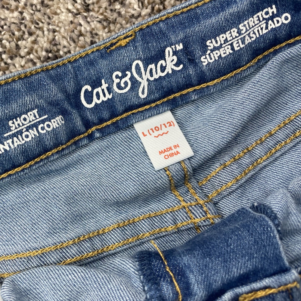 Youth jean shorts! - Picture 3 of 3